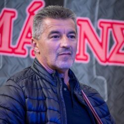 Az egész koncertből szinte csak a basszusgitárra emlékszem – Komcsák Attila interjú komcsak2026nyito