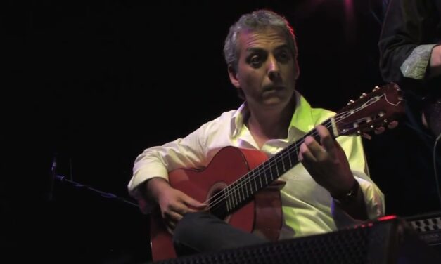 Tommy Emmanuel – Sultans Of Swing con Pedro Javier González Trio (2012)
