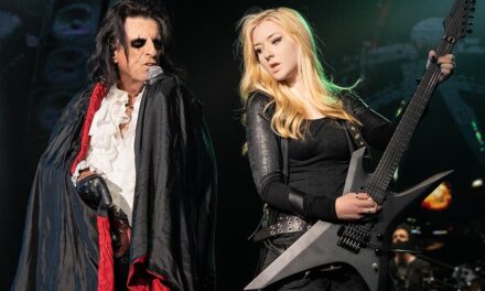 Alice Cooper – Megvan Nita Strauss utóda