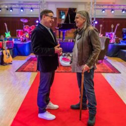 húrokon írt révész nyitó