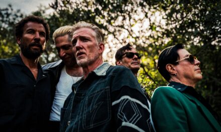 A tökéletlenséget ünnepli új dalában a Queens of the Stone Age