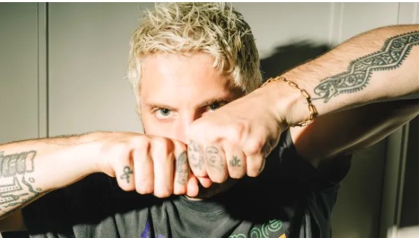 Andrew Watt – „Azért vagyok a stúdióban, hogy eligazgassam a dolgokat”