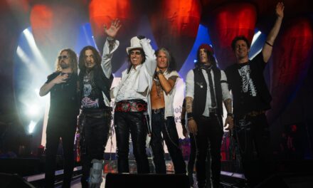 Hollywood Vampires – Elindult a turné