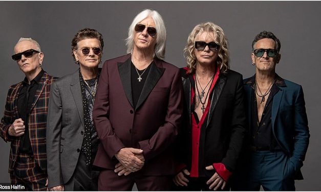 Def Leppard – Így játszanak Beatlest         