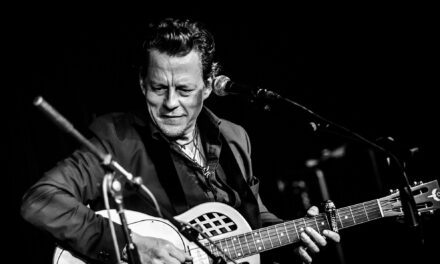 „A MAN & HIS GUITAR” – Ian Siegal solo koncert