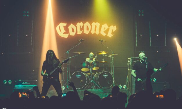 Frenetikus koncerttel debütált hazánkban a Coroner!